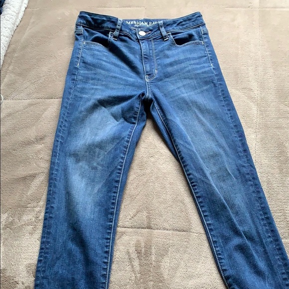 American Eagle Super High Rise Blue Jeans - Picture 3 of 4